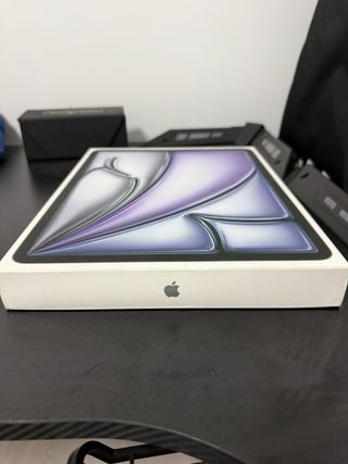 Caja iPad Air 13” Morado/Plateado
