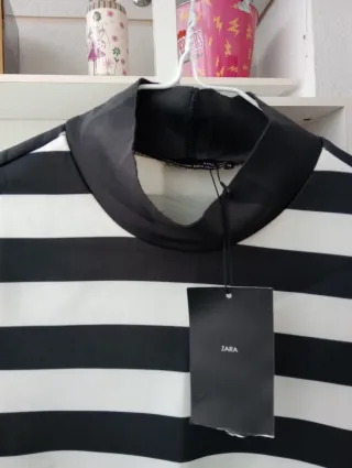 Camiseta Zara Mujer Rayas Blanco y Negro
