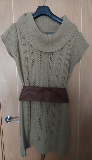 Vestido de punto marrón. Marca: Blanco. Talla L