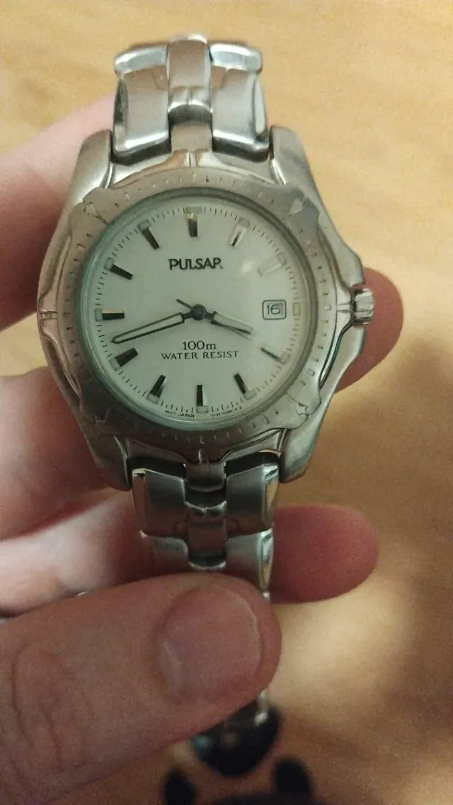Reloj Pulsar Plata y Blanco