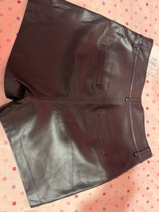 Pantalones cortos de cuero