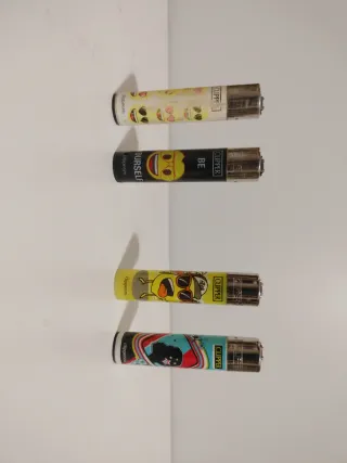 Pack 49 • 4 Accendini Clipper assortiti