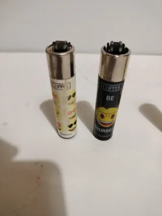 Pack 49 • 4 Accendini Clipper assortiti