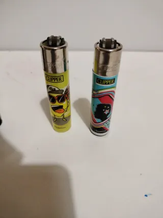 Pack 49 • 4 Accendini Clipper assortiti