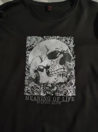 Sudadera Negra Calavera Meaning of Life