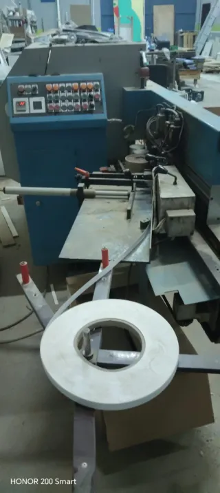 Lote entero escuadradora, canteadora y compresor.