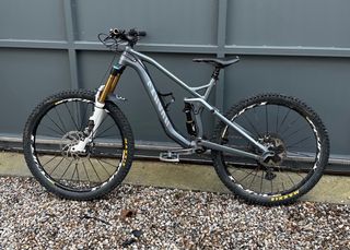 Bicicleta Enduro Canyon