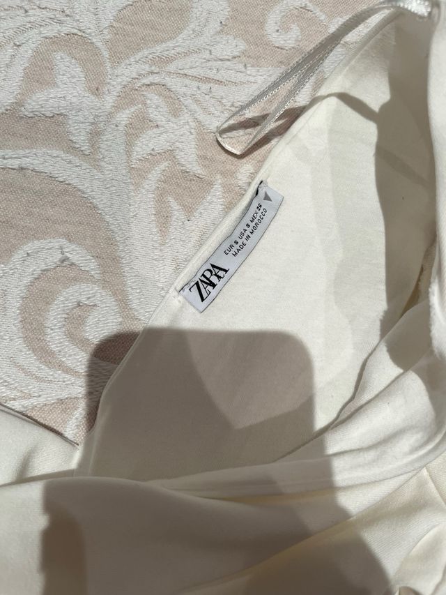 Top Asimétrico Zara Blanco Manga Abullonada