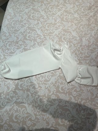 Top Asimétrico Zara Blanco Manga Abullonada