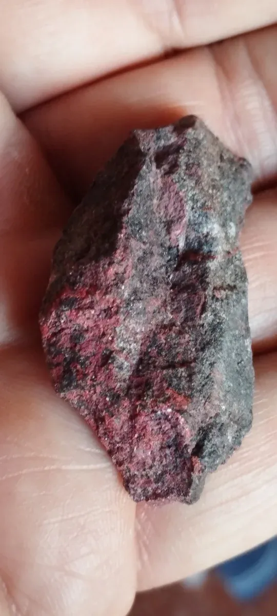 Cinabrio mineral natural