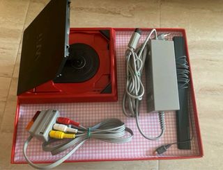 Nintendo Wii Mini Consola Negra y Roja sin mando