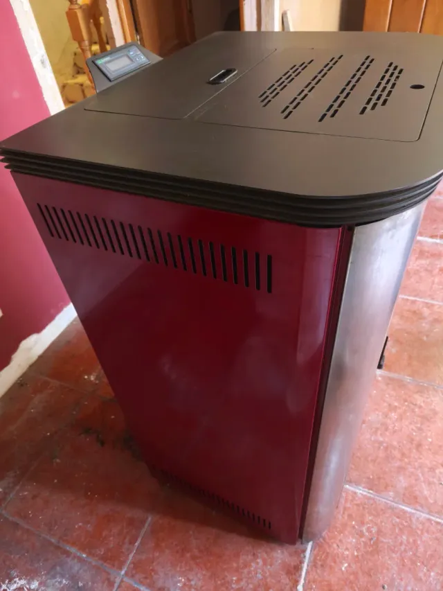 Hidroestufa Pellets 24kw Ecoforest