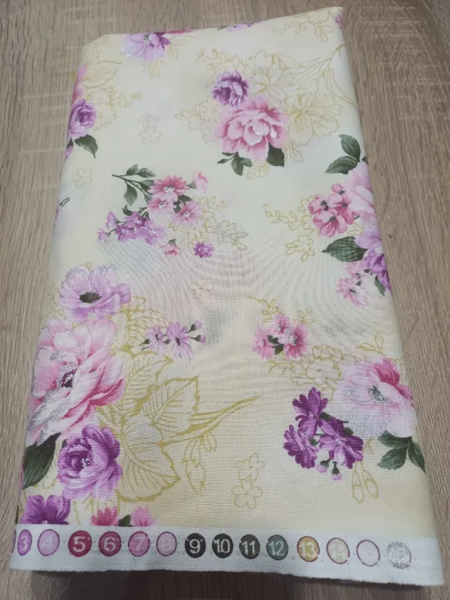 Tela Patchwork Silhouettes by Fabri-Quilt