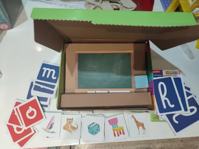 Juego Clementoni Montessori Letras Táctiles