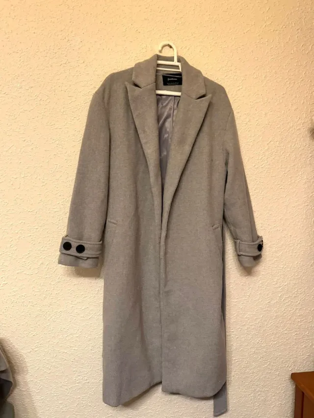 Abrigo paño gris Stradivarius Talla S