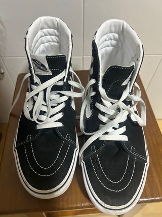 Zapatillas Vans SK8-Hi Negras y Blancas