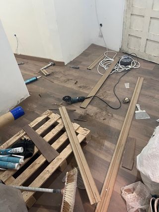 SOLDADOR • ALBAÑIL • REFORMAS • FONTANERÍA