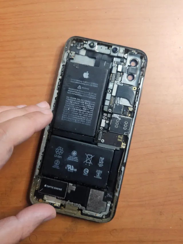 Marco original de iphone Xs max color dorado