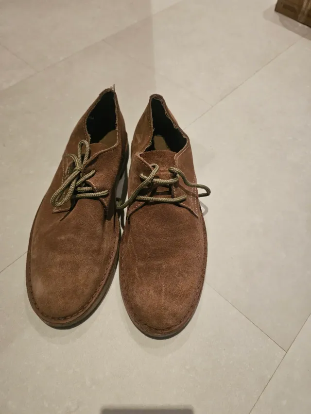 Zapatos de ante marrones