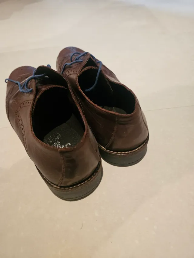 Zapatos de ante marrones