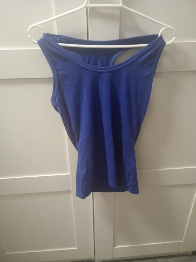 Camiseta deportiva tirantes azul