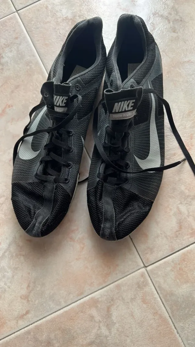 Scarpe chiodate Nike nere