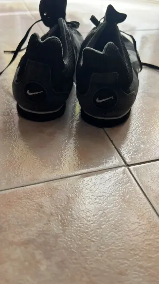 Scarpe chiodate Nike nere