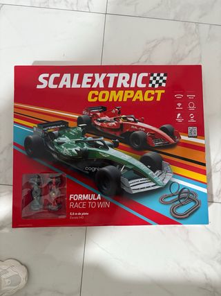 Scalextric Compact Formula Race to Win