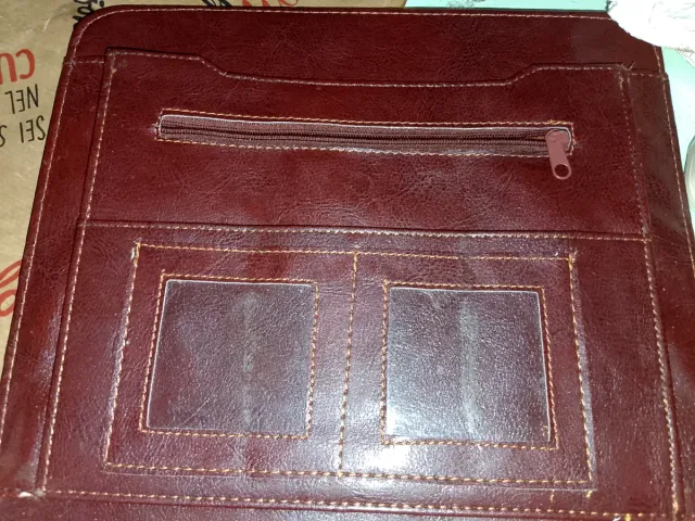 Carteira de Couro Vintage com 9 Compartimentos