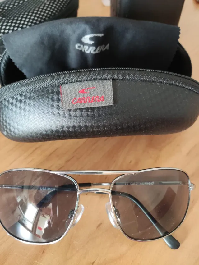 Gafas de sol, estuche y funda