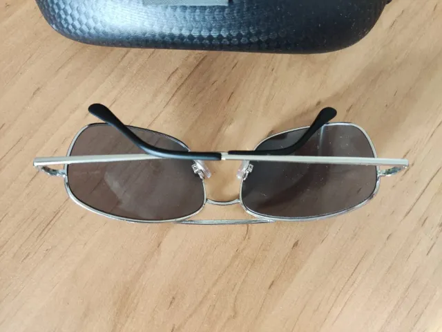 Gafas de sol, estuche y funda