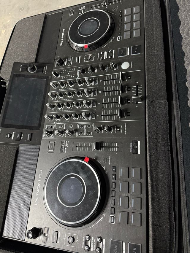 Denon SC Live 4 Controlador DJ