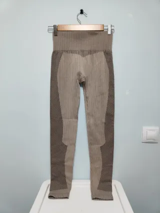 Mallas My Protein Beige y Marrón