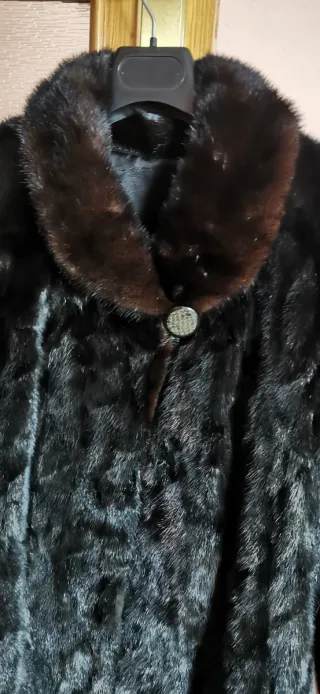 Chaquetón de piel negro