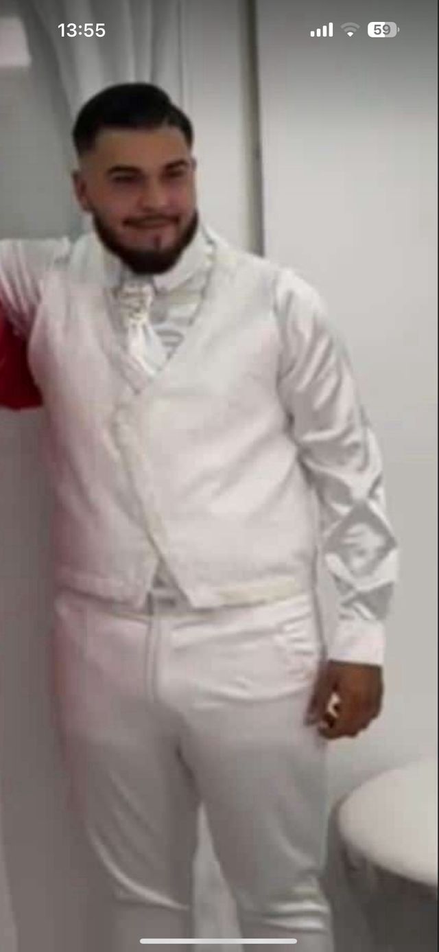 Traje de novio blanco