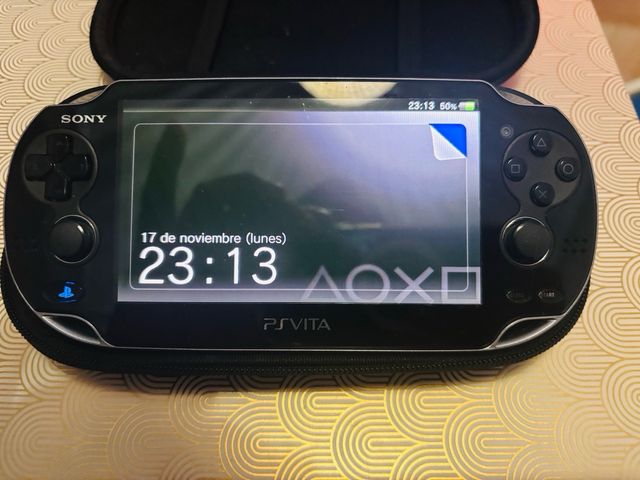 Sony PS Vita + FIFA 13 + Funda