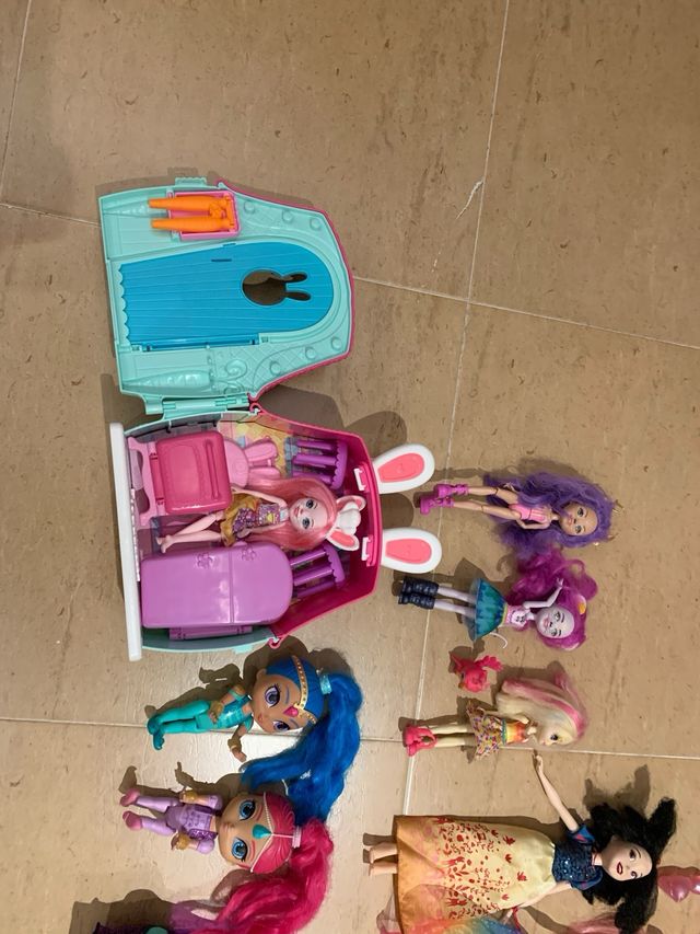 Lote Muñecas y Unicornio Mágico