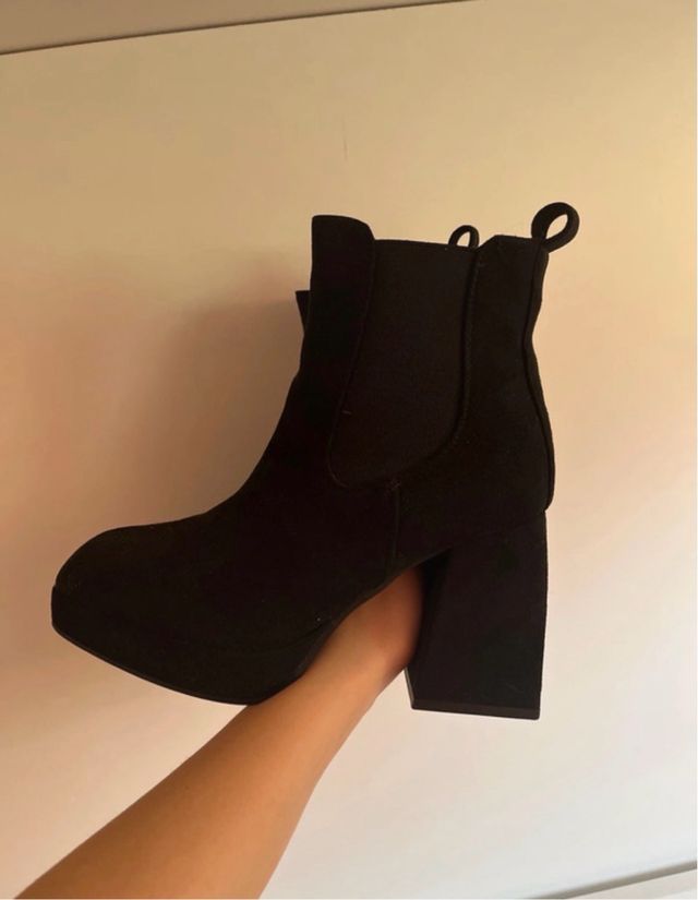 Stivaletti tacco alto neri