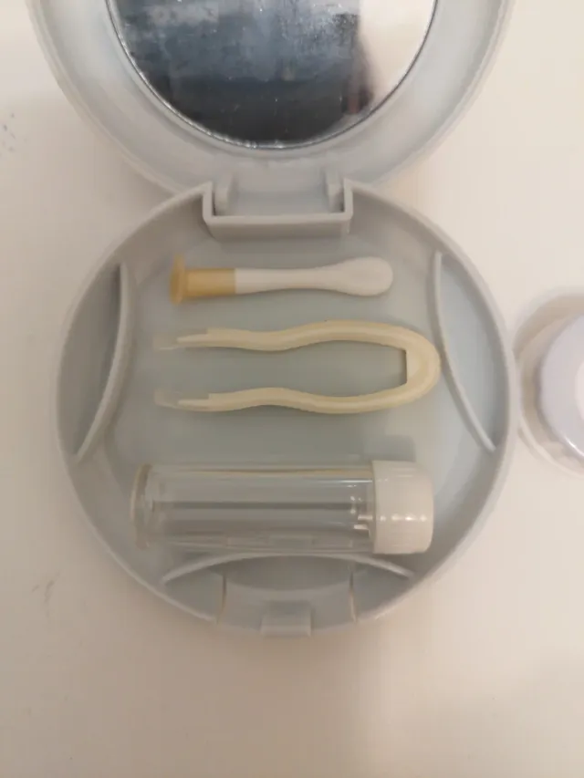 Portalentillas con espejo