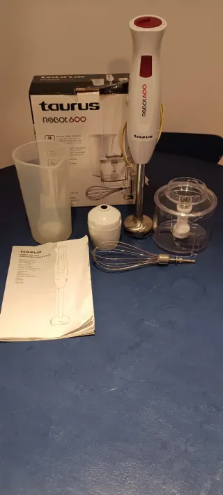 Robot 600 Taurus Batidora de Mano