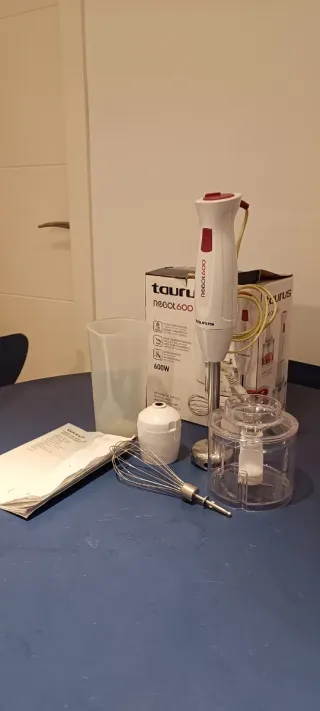 Robot 600 Taurus Batidora de Mano