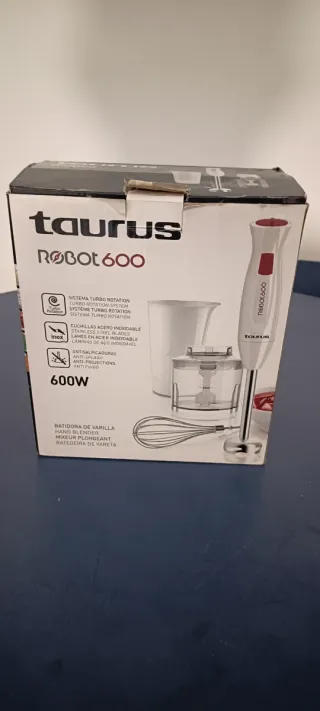 Robot 600 Taurus Batidora de Mano