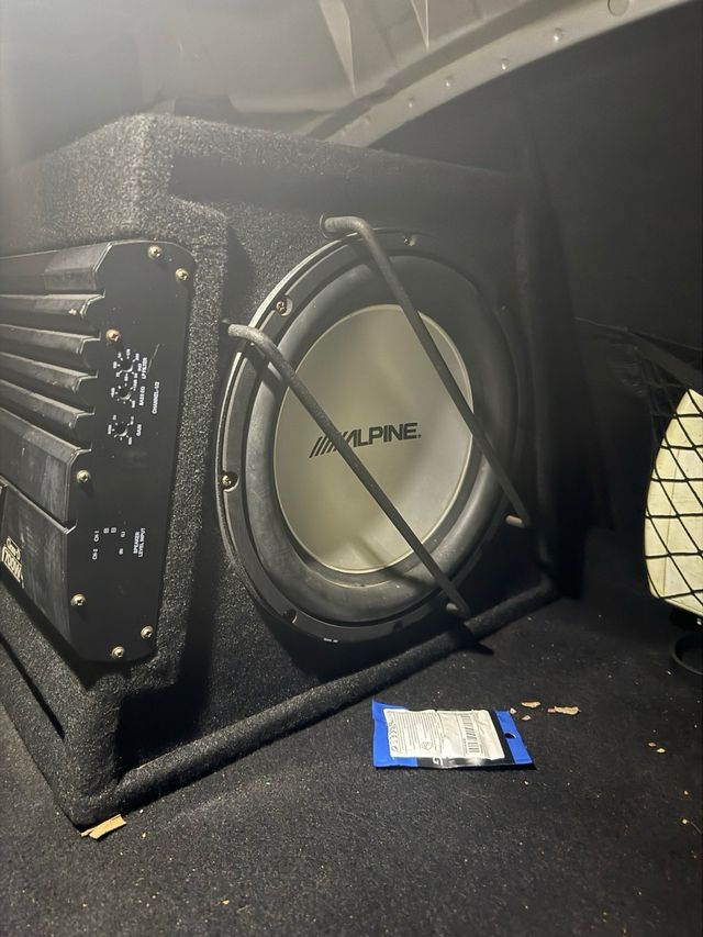 Subwoofer Alpine Negro