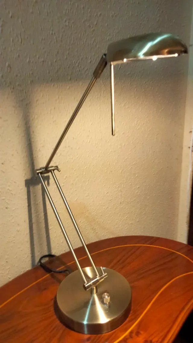 Lampada da tavolo per ufficio articolabile da scrivania da banchiere