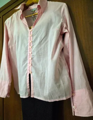 Conjunto Camisa Rosa y Pantalón Negro
