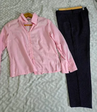 Conjunto Camisa Rosa y Pantalón Negro