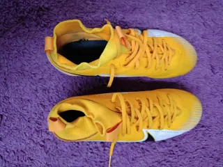 Botas de fútbol Nike Mercurial Talla 37.5