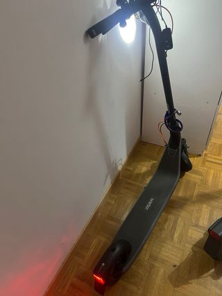 Patinete Nine Bot casi nuevo