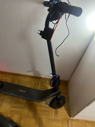 Patinete Nine Bot casi nuevo