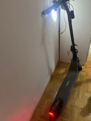 Patinete Nine Bot casi nuevo